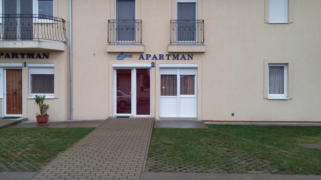 Éva Apartman Szigetvár Esterno foto